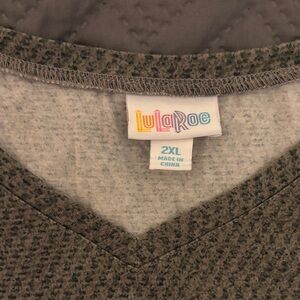 LuLaRoe Charcoal Patterned Top 2XL